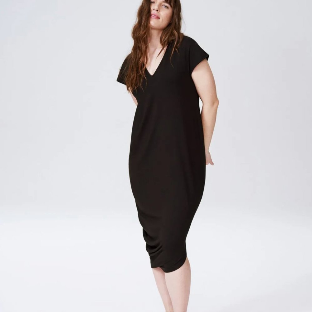 🍉Universal Standard Black Geneva V-Neck Dress